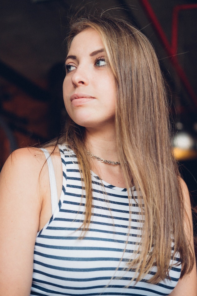 photo-1550952846-2f239def7091