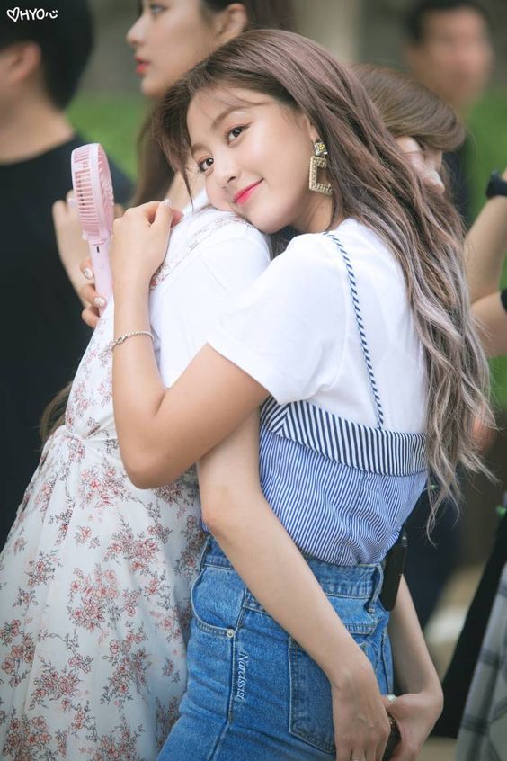 cf63640141aa1d9e69589319cbd3e2ab