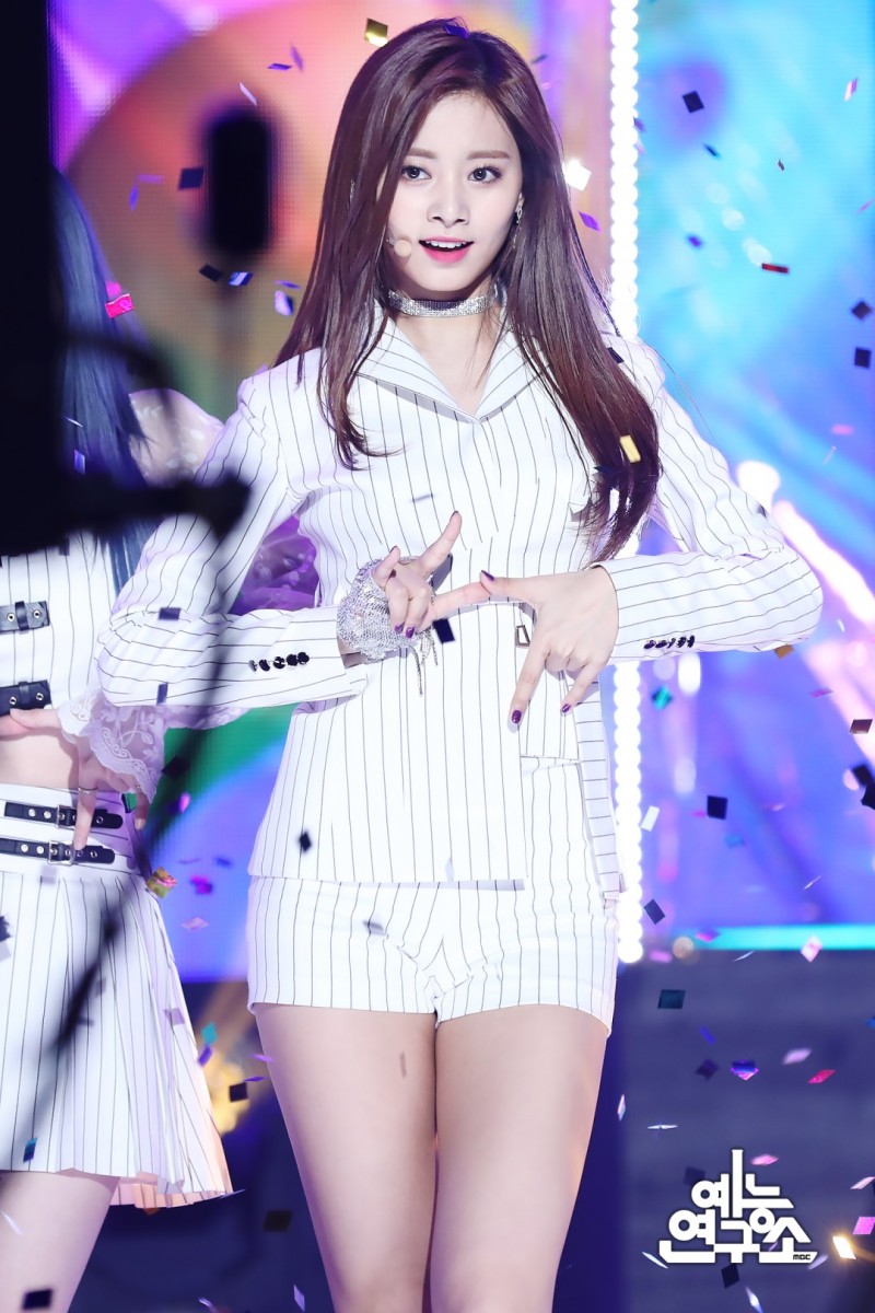 mug_obj_155721746552314473