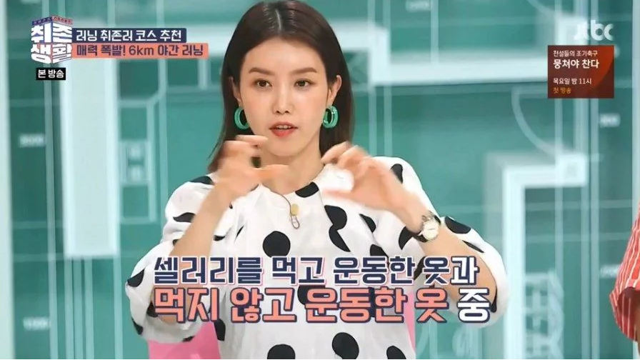 1560284517320787_135de65a75