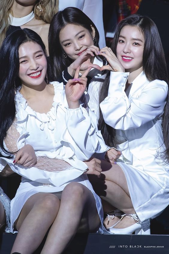 9b6abf723d6b7968f5b0e9dec79a19ff