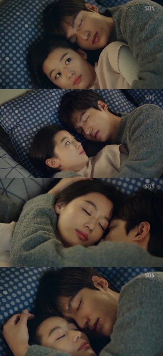 240cc3fd2957417a78542e4d8dff6161