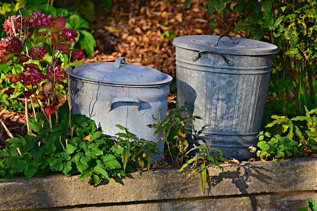 trash-can-3755341_640