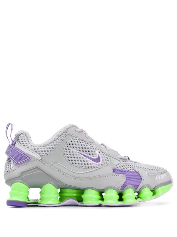 14897915_24362103_600