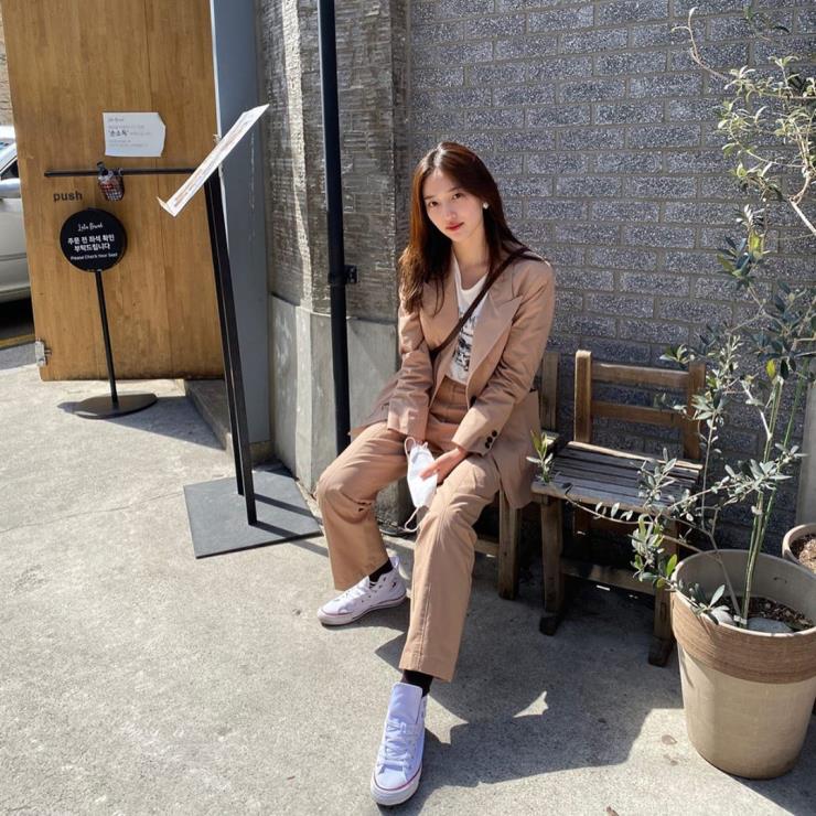 aa782524-0358-47c8-85f3-c565d814d5ec