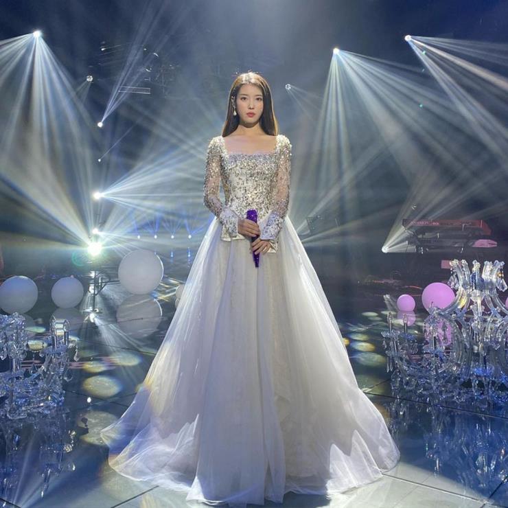 8c6f19c7-8fef-4bf4-b6e1-9acf24c9acaa