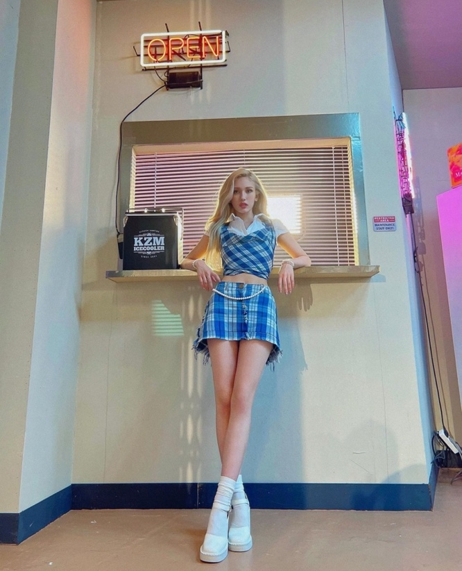 7bfe0384-86d7-4b33-bc8d-bb9a8bce18a7