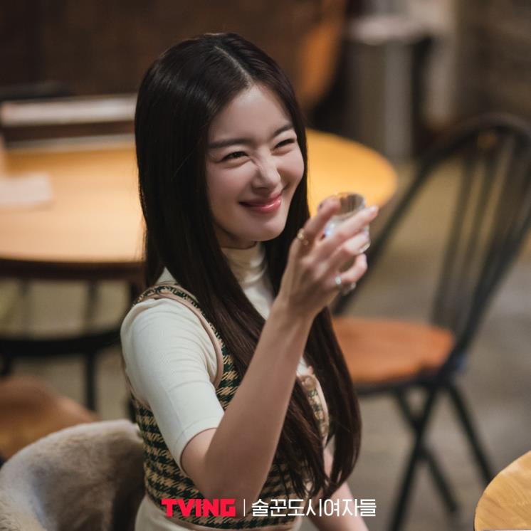 7b7d2fc8-ed92-4afa-ad7a-f51f653afb72