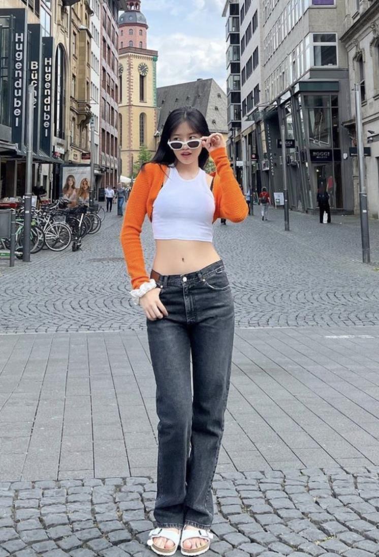 b0aece9d-0094-43d6-98d7-51efa850e3cd