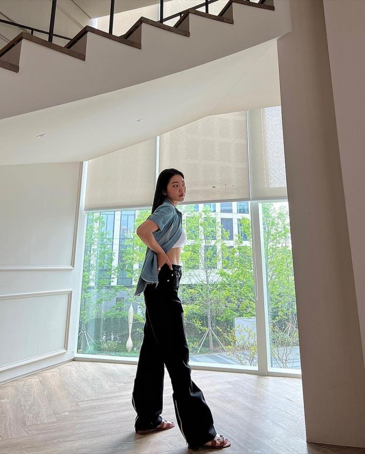 f053f198-24cb-4cab-b08c-fd984b7432fe