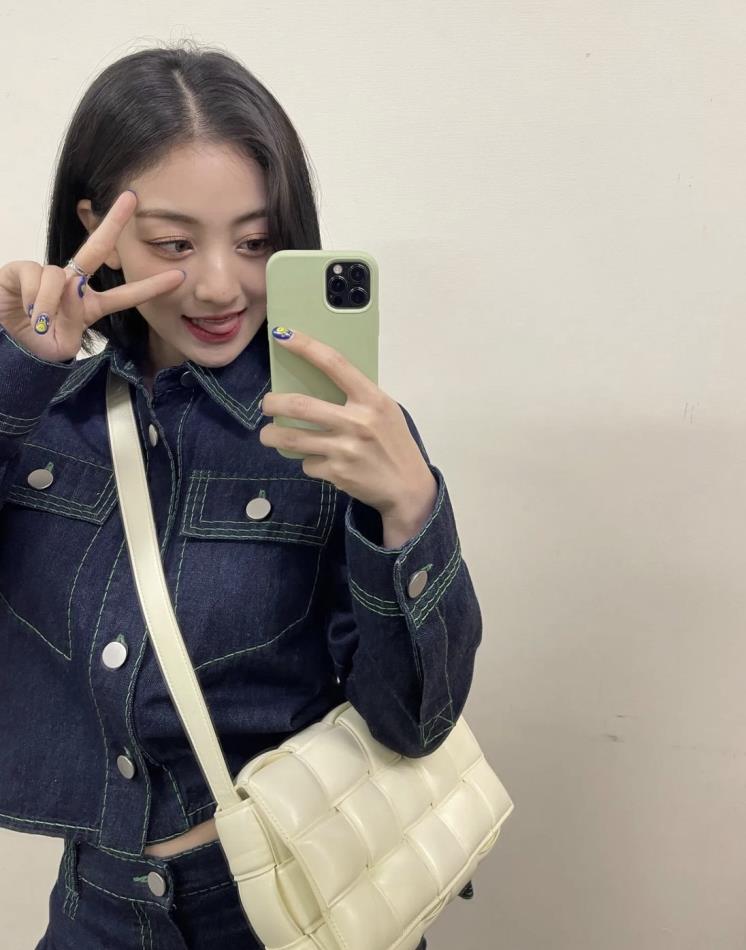 944dedad-41c3-4366-aedc-bbe233104fbc