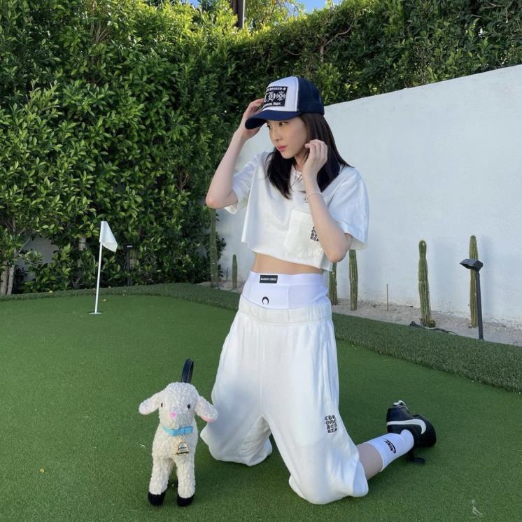 e22a0279-77c4-48e8-8b58-3cf018e34b20