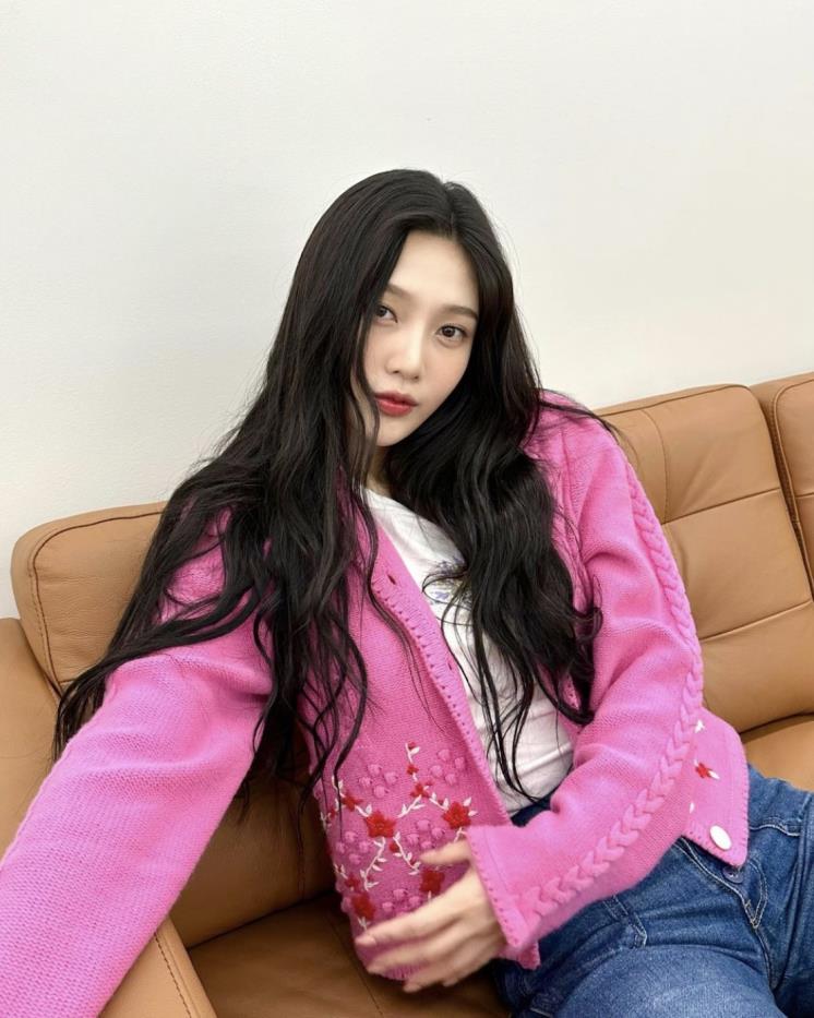 dfc6ea7b-f05a-43b6-875c-a17c28da0dec