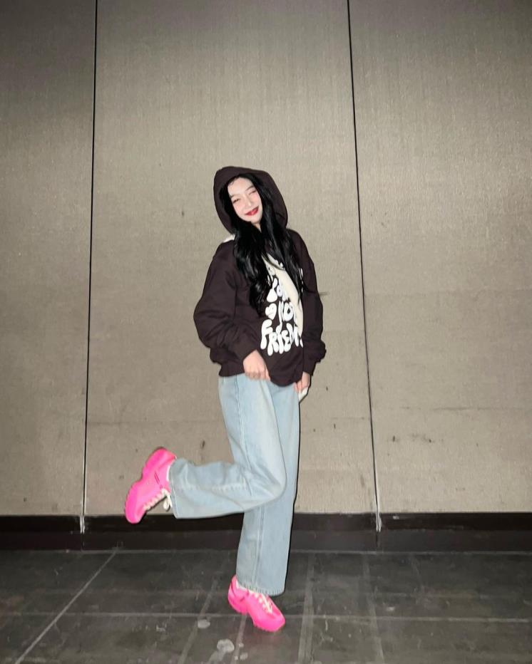 bf358779-644d-4e63-81b3-78afc8c9b48b